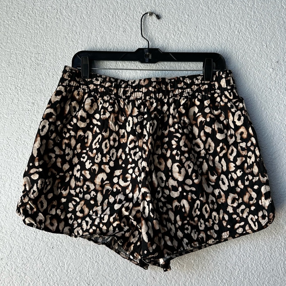 H&M shorts new